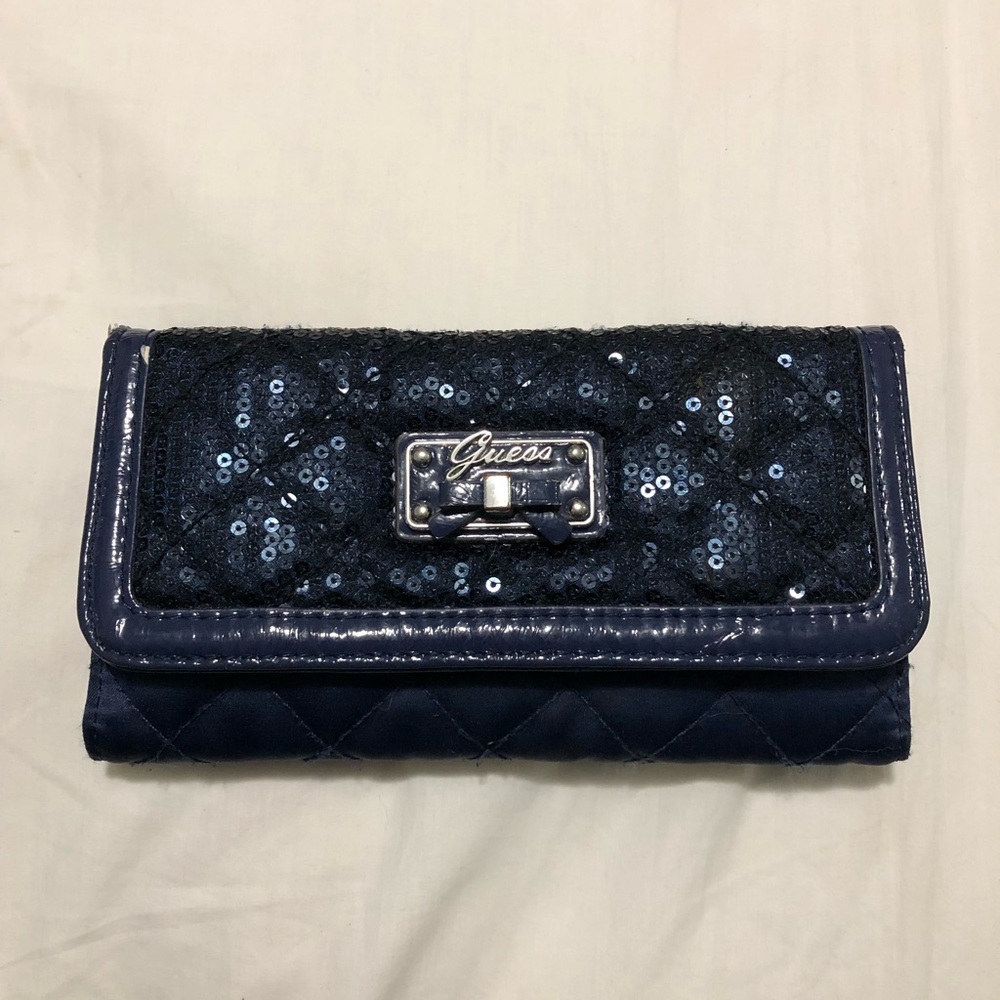 Guess slim clutch wallet
